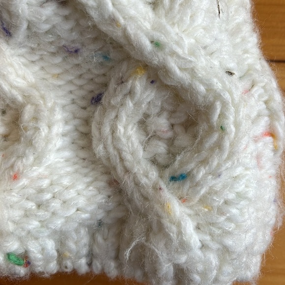 Little Girls Burton Beanie - Picture 4 of 4